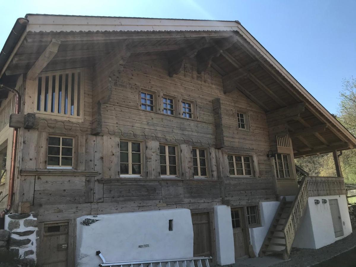 Au Pre Des Chevaux Acomodação com café da manhã Chateau-d'Oex Exterior foto